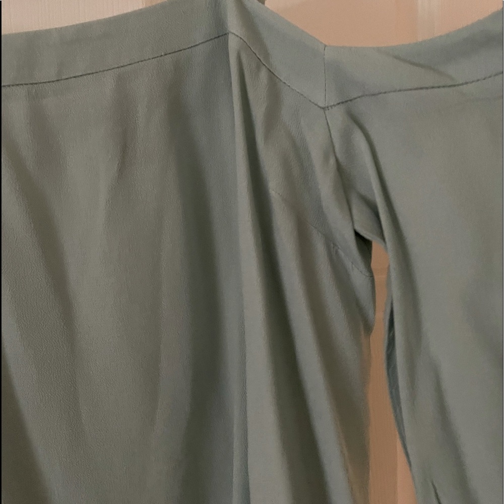 Cold shoulder shirt NWT